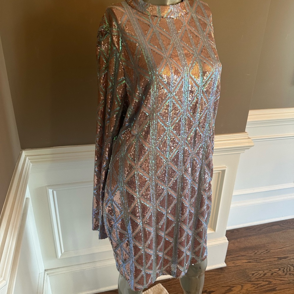 NWT Fashion Nova Sequin Mini Dress – Rose Gold Long Sleeve Bodycon Sz 2X - Picture 3 of 6